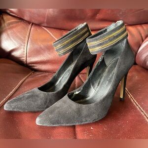 Banana Republic Suede Elegant Black Stiletto Heels size 8 zipper heel